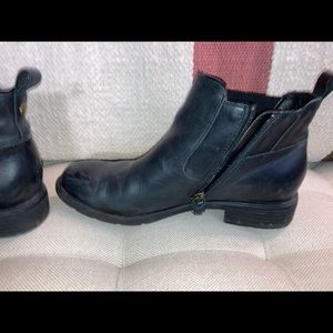 Sofft leather booties